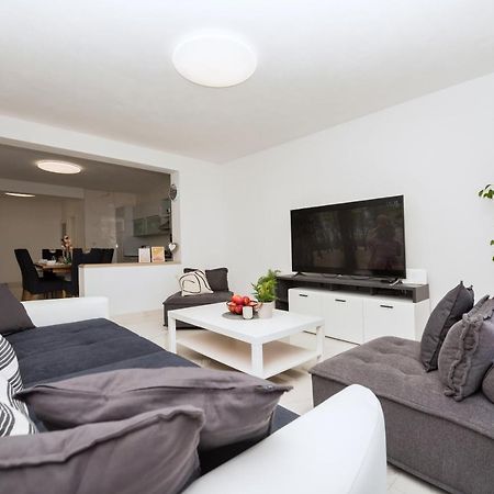 Apartment Sole Mio -Sea View Makarska Buitenkant foto