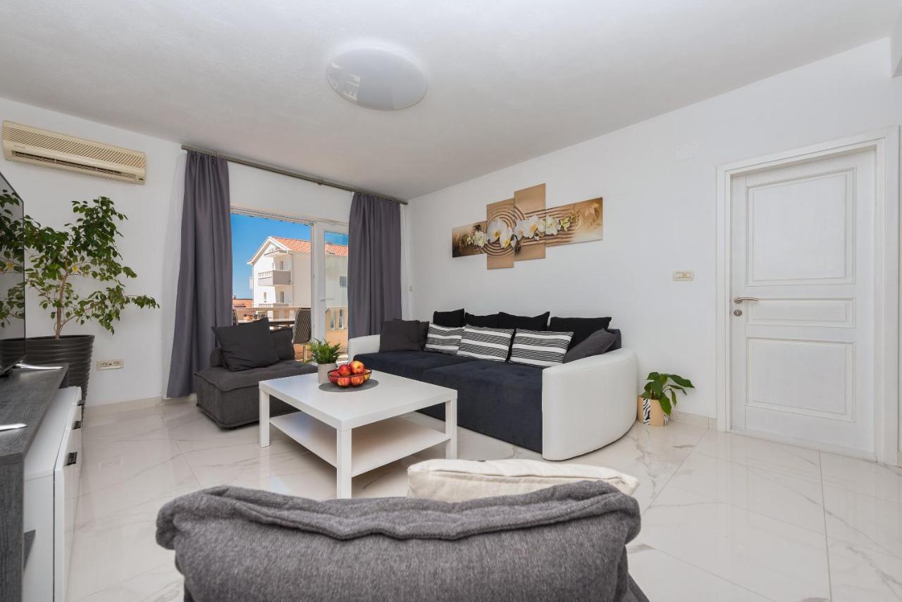 Apartment Sole Mio -Sea View Makarska Buitenkant foto