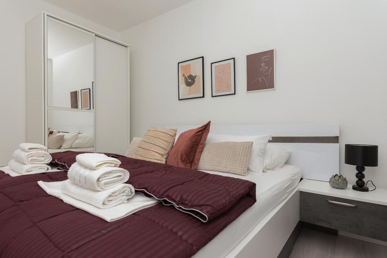 Apartment Sole Mio -Sea View Makarska Buitenkant foto